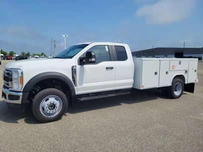 New 2025 Ford F450 XL w/ XL Chrome Package