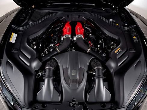 Certified 2020 Ferrari Portofino image 14