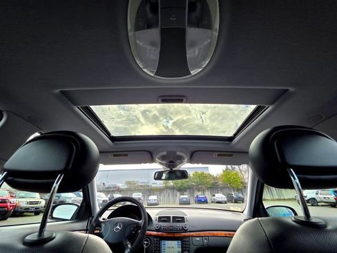 Used 2005 Mercedes-Benz E 320 4MATIC Sedan image 23