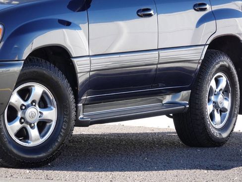 Used 2002 Toyota Land Cruiser AWD/4WD image 34