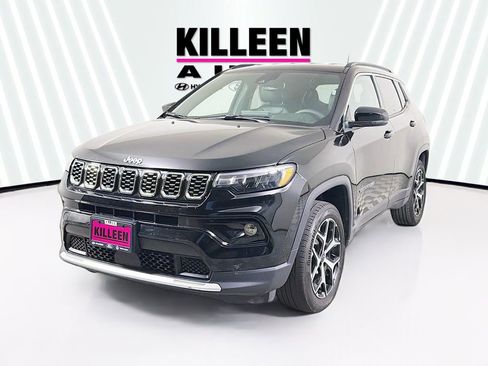 Used 2025 Jeep Compass Limited AWD/4WD image 3