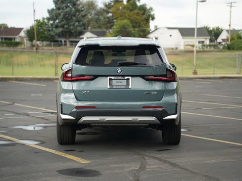 New 2026 BMW X1 xDrive28i w/ Technology Package AWD/4WD image 4