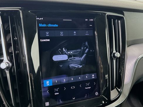 Used 2024 Volvo S60 B5 Core image 34