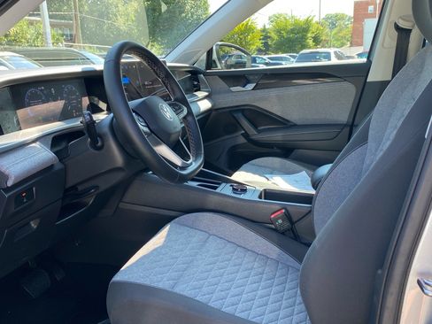 Certified 2025 Volkswagen Tiguan S AWD/4WD image 12