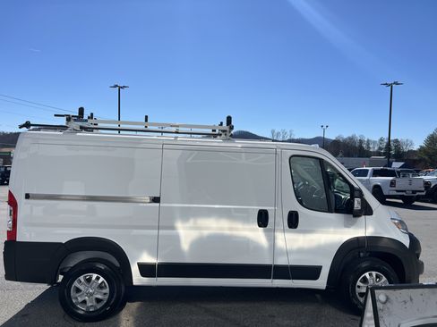 Used 2025 RAM ProMaster 2500 w/ Quick Order Package 22G SLT image 4
