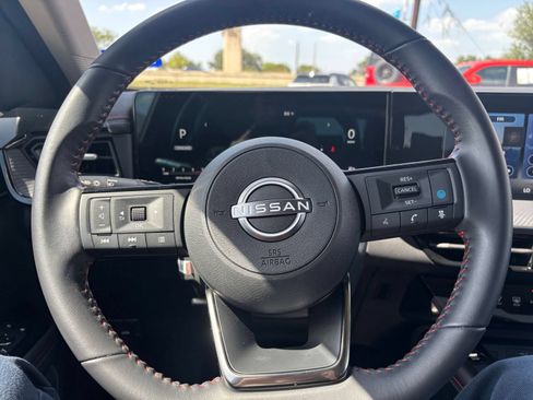 Used 2026 Nissan Kicks SR AWD/4WD image 27