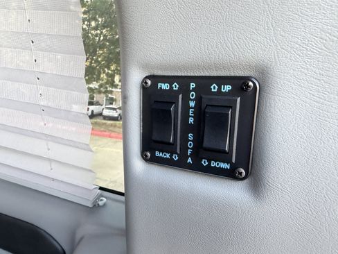 Used 2013 GMC Savana 1500 RWD image 25