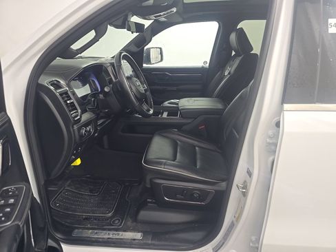 Used 2024 RAM 1500 Limited AWD/4WD image 3