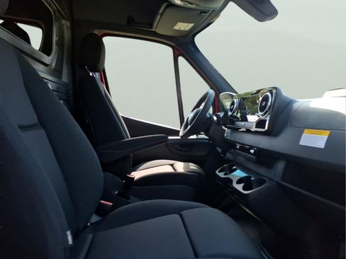 New 2025 Mercedes-Benz Sprinter 2500 image 12