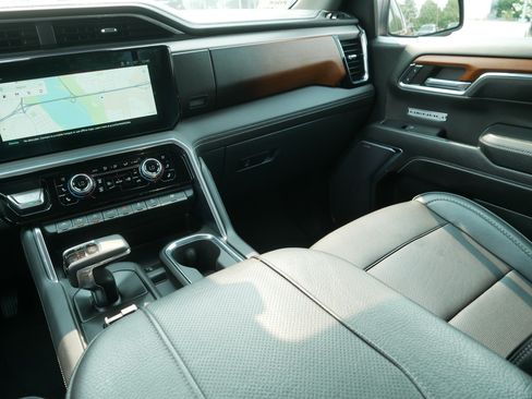 Used 2023 GMC Sierra 1500 Denali AWD/4WD image 11