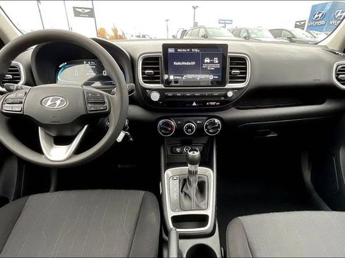 New 2026 Hyundai Venue SE FWD image 5