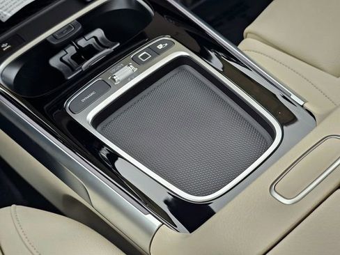 New 2026 Mercedes-Benz GLB 250 4MATIC image 35