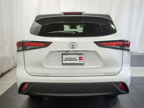 Used 2026 Toyota Highlander XLE AWD/4WD image 5