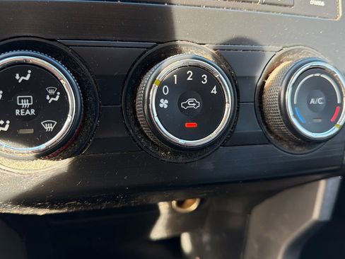 Used 2015 Subaru Forester 2.5i image 18