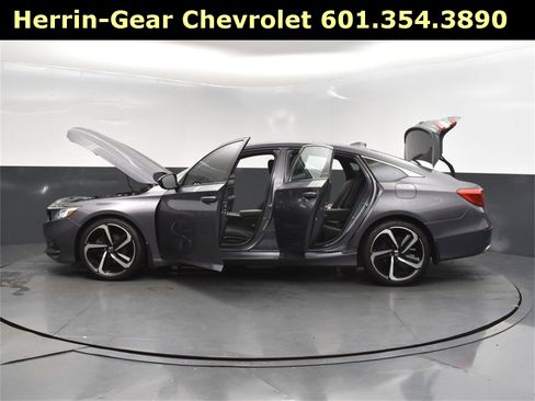 Used 2018 Honda Accord Sport image 46