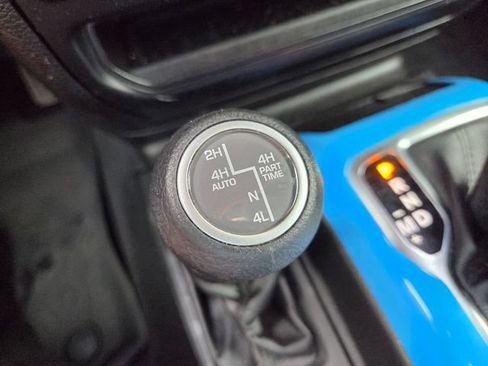 Used 2021 Jeep Wrangler Unlimited Sport AWD/4WD image 28