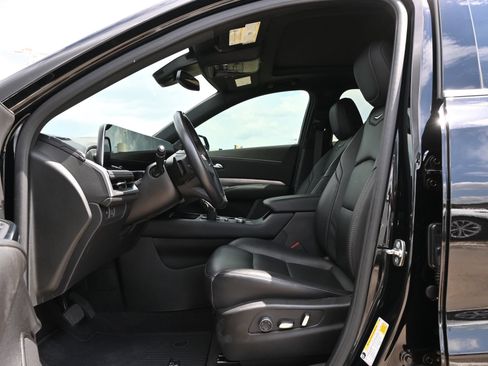 Certified 2024 Cadillac XT4 Premium Luxury w/ Cold Weather Package FWD image 14