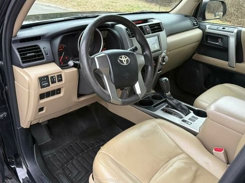 Used 2010 Toyota 4Runner SR5 image 11