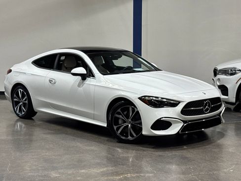 Used 2024 Mercedes-Benz CLE 300 4MATIC Coupe image 2