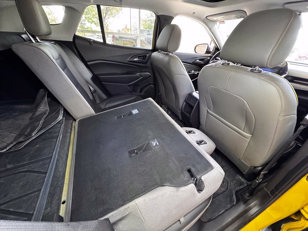 Used 2025 Chevrolet Trax ACTIV w/ Sunroof Package FWD image 49