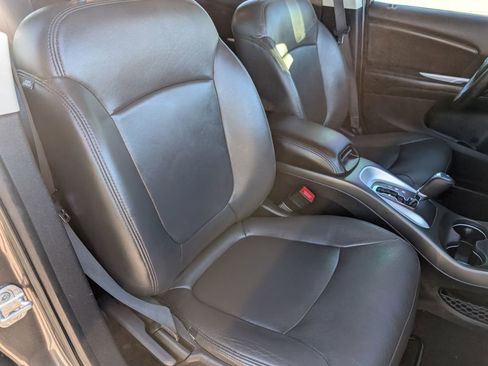 Used 2020 Dodge Journey SE image 11