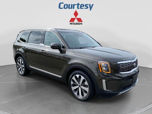 Used 2021 Kia Telluride EX w/ EX Premium Package AWD/4WD image 8