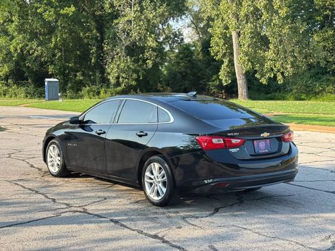 Used 2018 Chevrolet Malibu LT FWD image 3