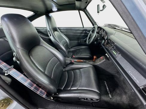 Used 1995 Porsche 911 Carrera image 20
