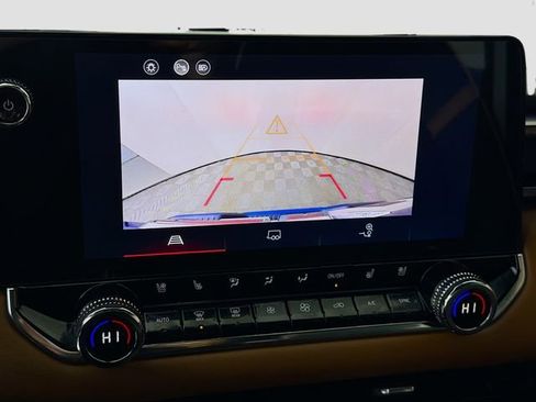 Used 2023 GMC Canyon AT4 w/ AT4 Premium Package image 16