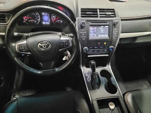 Used 2016 Toyota Camry SE image 22