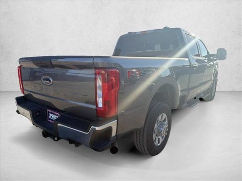 Used 2024 Ford F250 XLT w/ FX4 Off-Road Package AWD/4WD image 5
