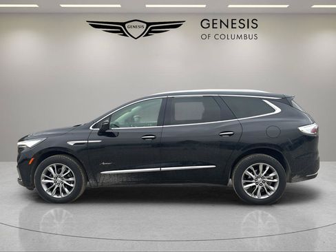 Used 2023 Buick Enclave Avenir FWD image 2