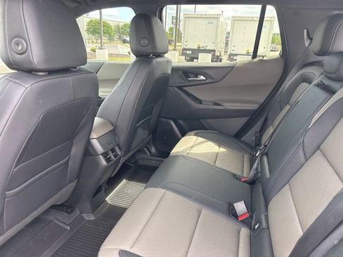 New 2026 Chevrolet Equinox LT w/ Convenience Package II FWD image 29