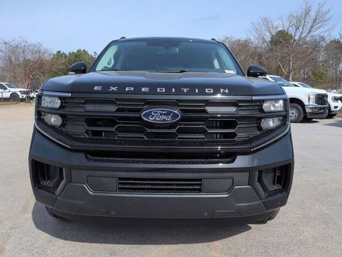 New 2026 Ford Expedition Active image 8