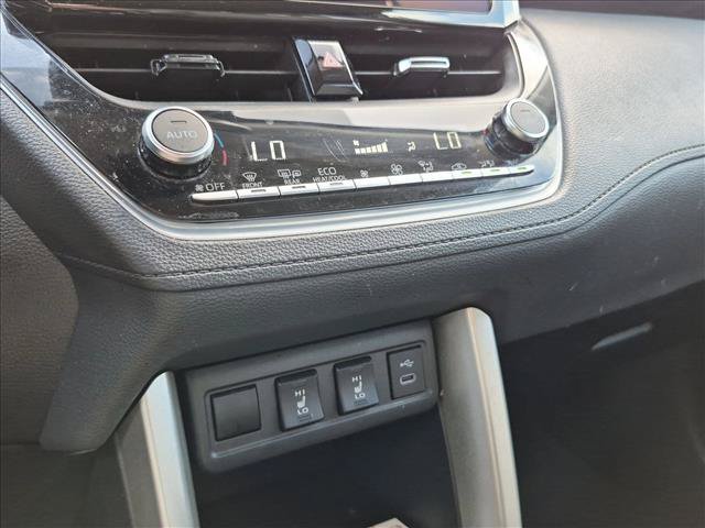 Used 2023 Toyota Corolla Cross XLE FWD image 12