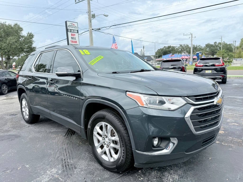 Used 2018 Chevrolet Traverse LT FWD image 1