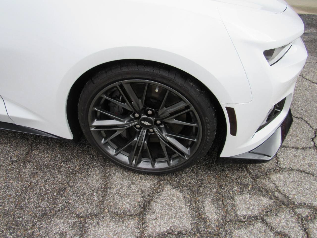 Used 2017 Chevrolet Camaro ZL1 RWD image 18