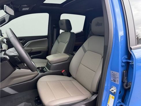 Used 2025 Chevrolet Colorado ZR2 w/ ZR2 Bison Edition image 18