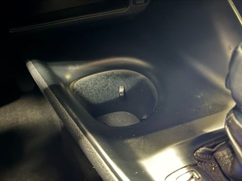 Used 2018 Toyota C-HR XLE image 28