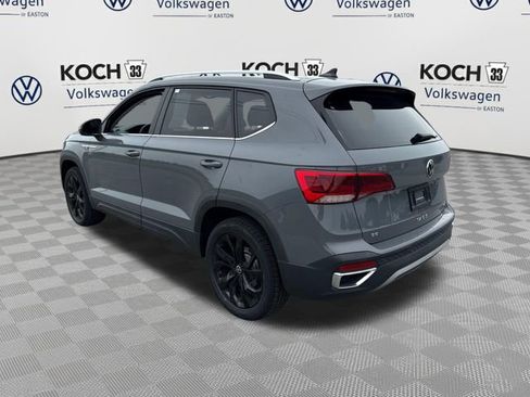 Used 2022 Volkswagen Taos SE w/ Driver Assistance Package AWD/4WD image 6