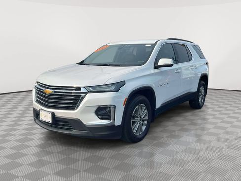 Used 2023 Chevrolet Traverse LT AWD/4WD image 3
