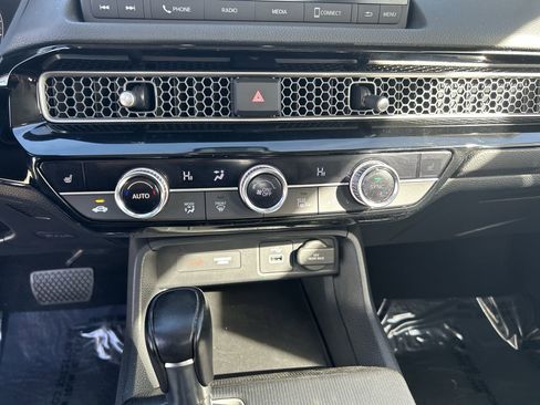 Certified 2023 Honda Civic EX image 17