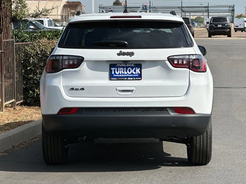 New 2025 Jeep Compass Latitude w/ Altitude Special Edition image 5