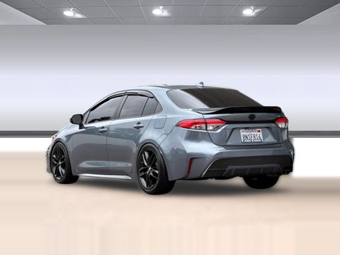 Used 2020 Toyota Corolla SE image 3