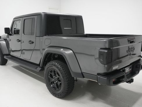 Used 2021 Jeep Gladiator Sport image 5
