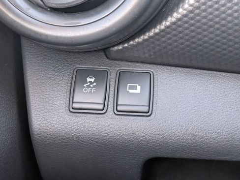 Used 2018 Nissan Kicks S image 11