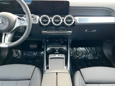 New 2026 Mercedes-Benz GLB 250 4MATIC image 13