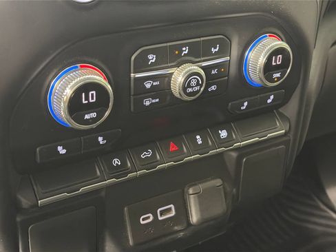 Used 2021 GMC Sierra 1500 Elevation AWD/4WD image 21