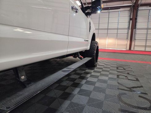 Used 2021 Ford F250 Lariat w/ Lariat Ultimate Package image 31