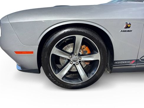 Used 2015 Dodge Challenger R/T Plus RWD image 9